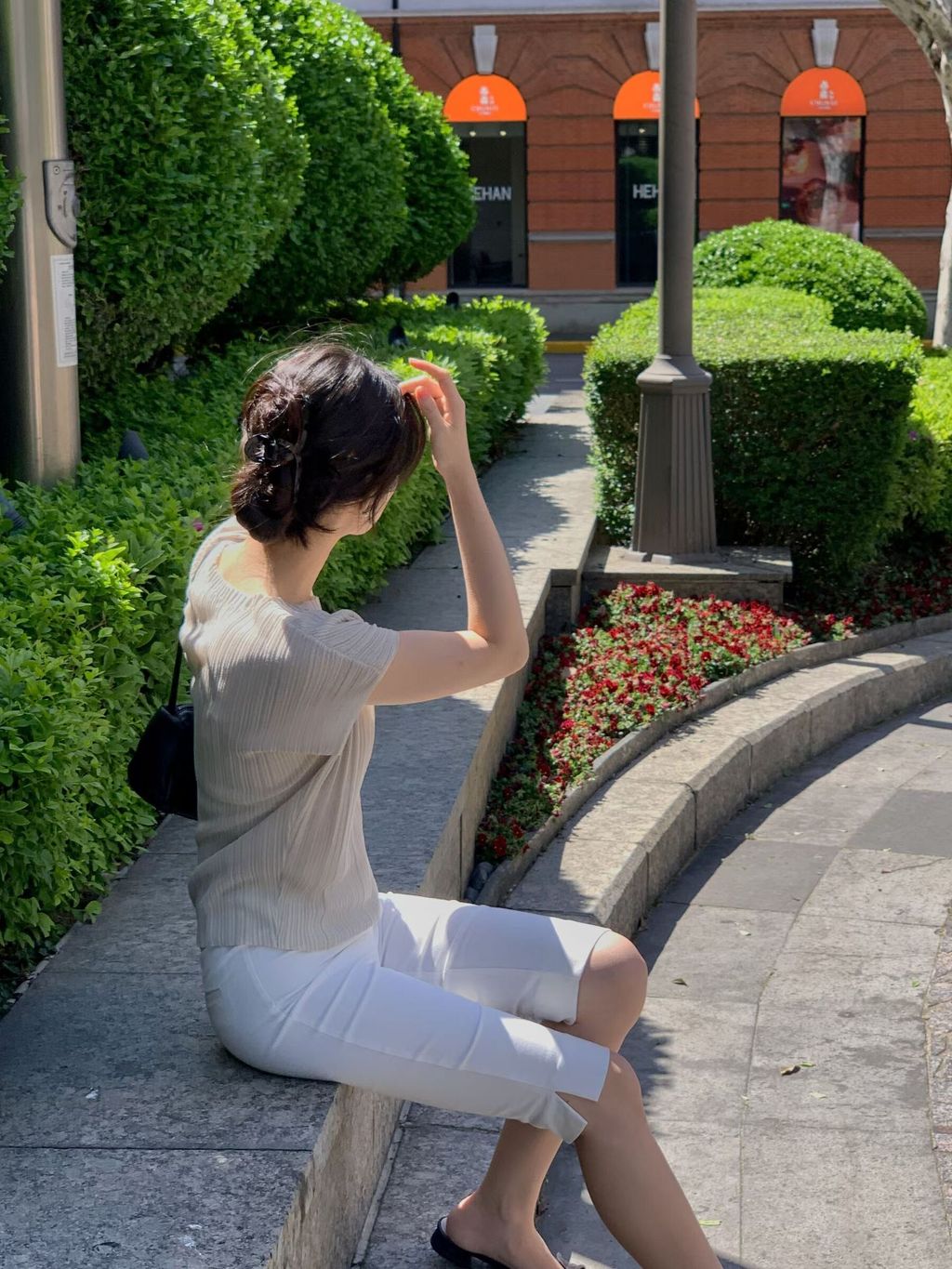 106a10e40092aa9efe7cbc03d87765