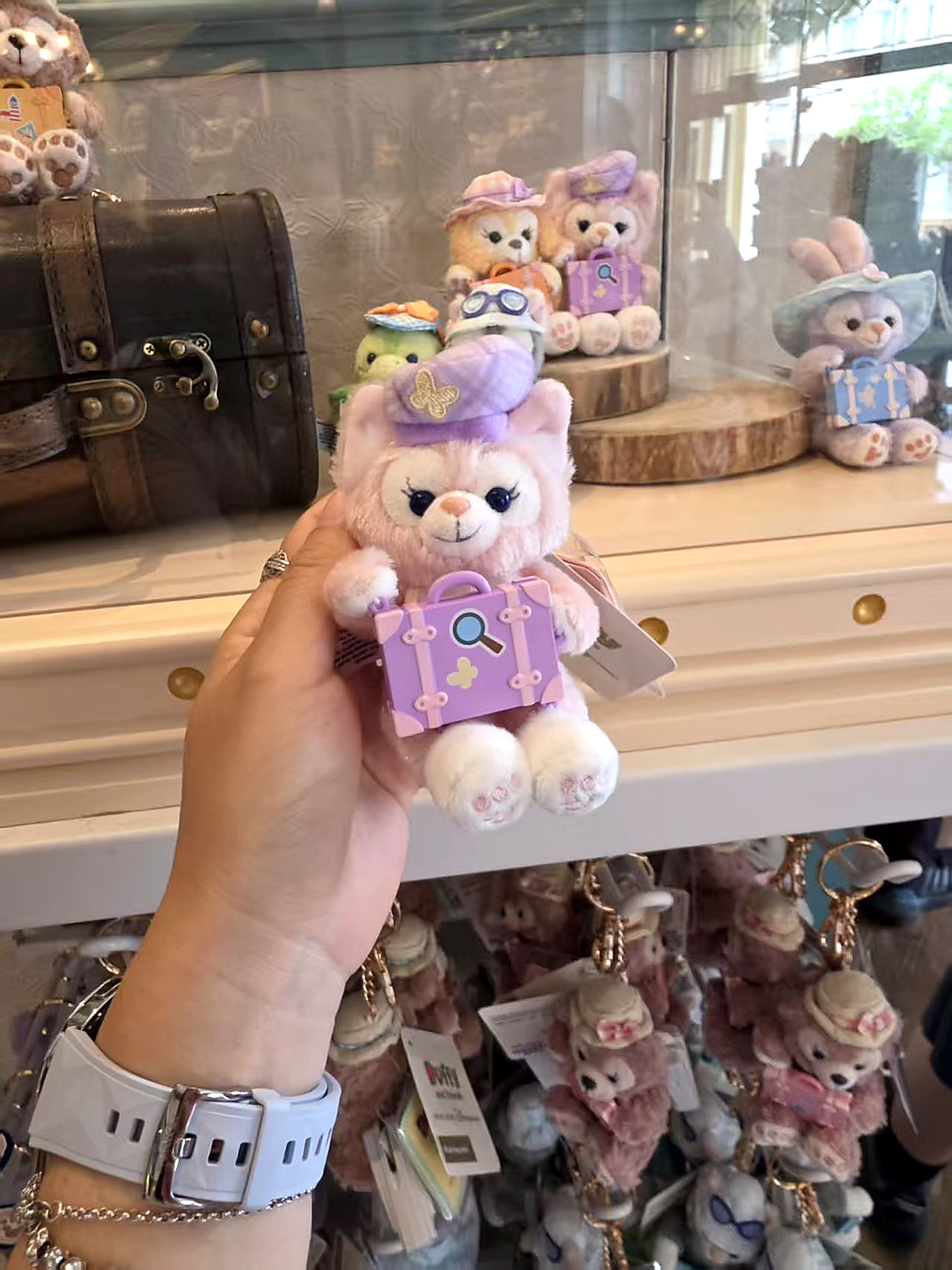 disney_keychain_2K_enhanced_07