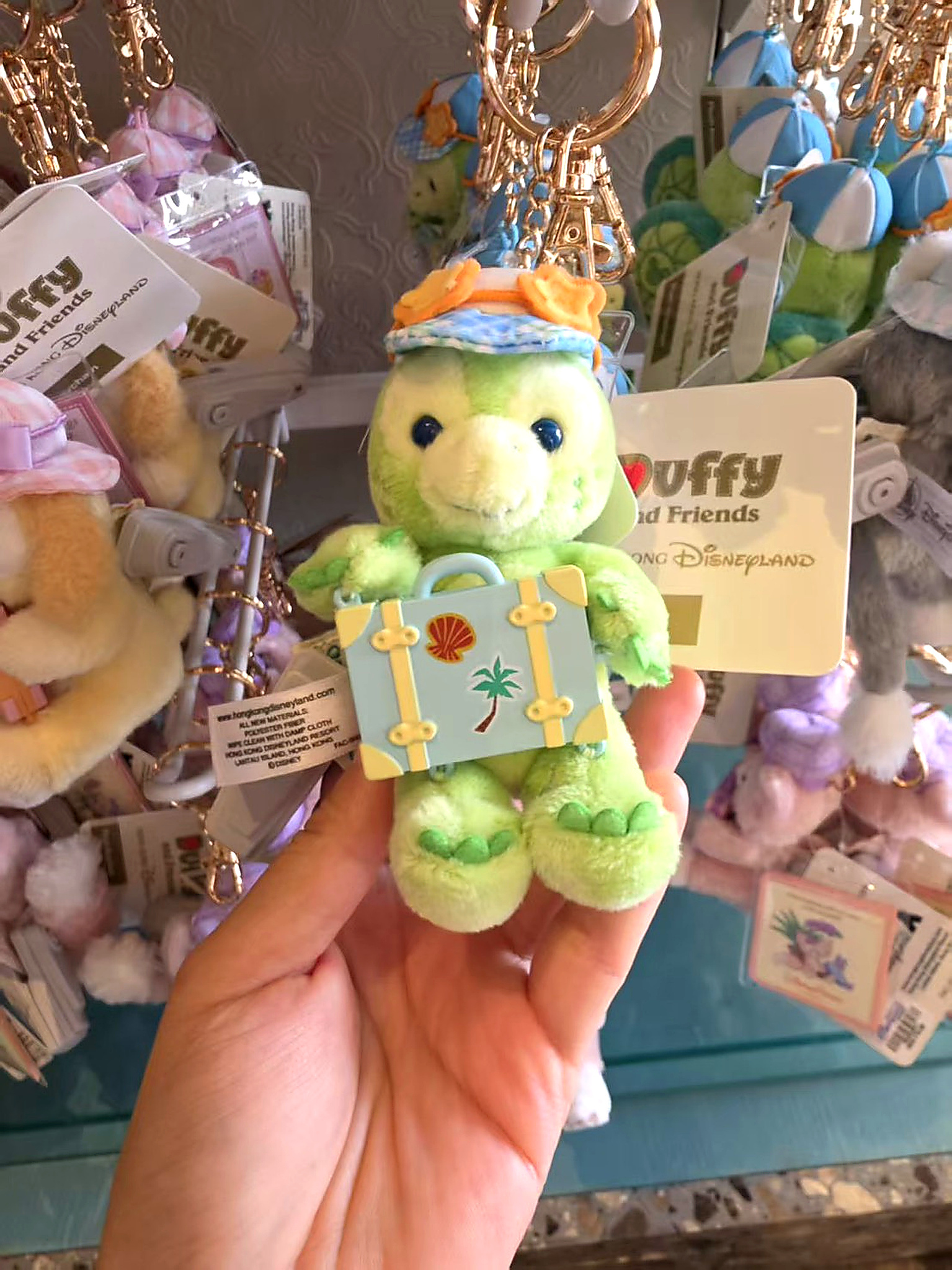 disney_keychain_2K_enhanced_05