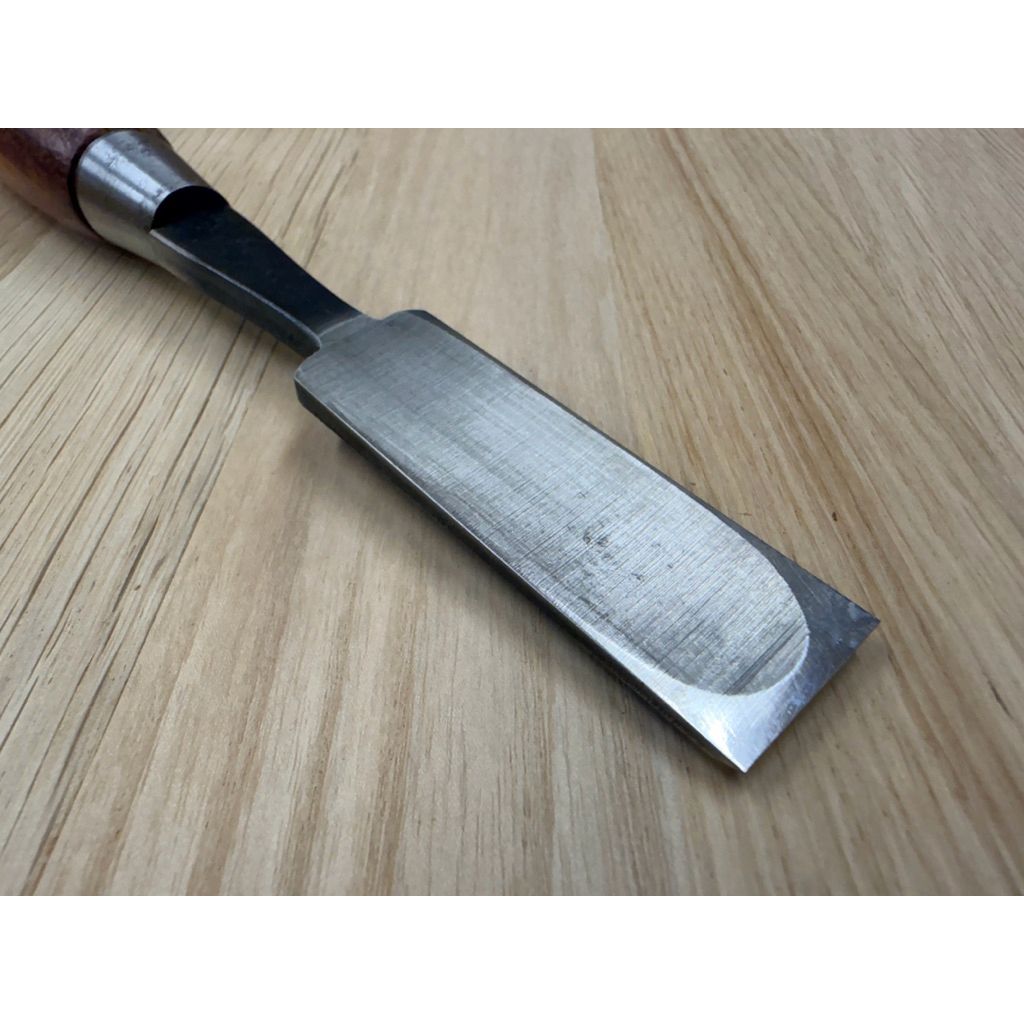 tw-11134207-820l7-mkbusz02j1fmb9