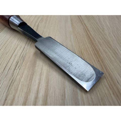 tw-11134207-820l7-mkbusz02j1fmb9