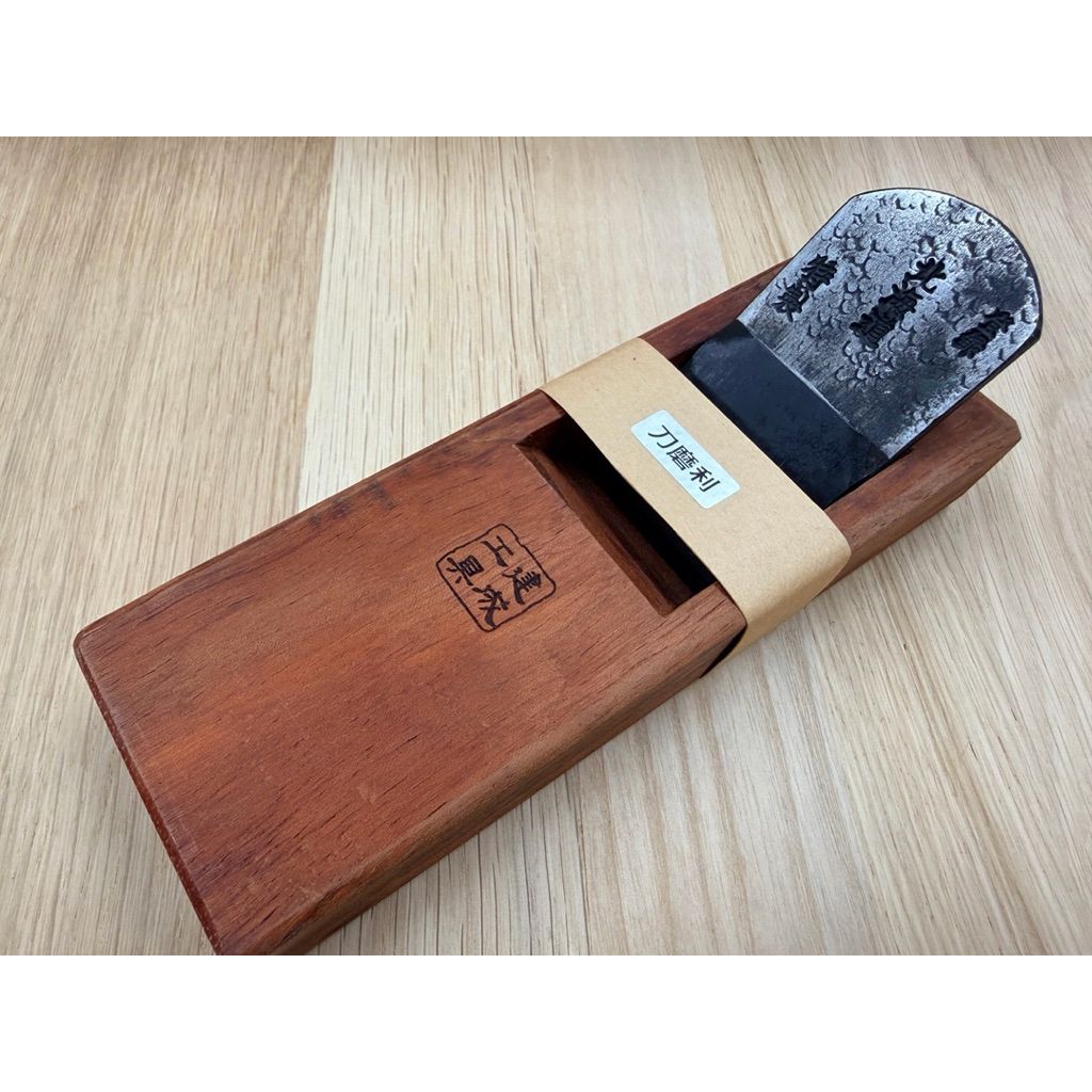 tw-11134207-820le-mkbv02i7w83nc9