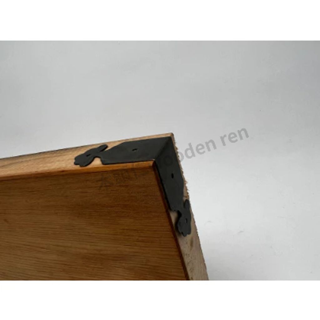 tw-11134211-7r992-lpc90yoon1wzb4
