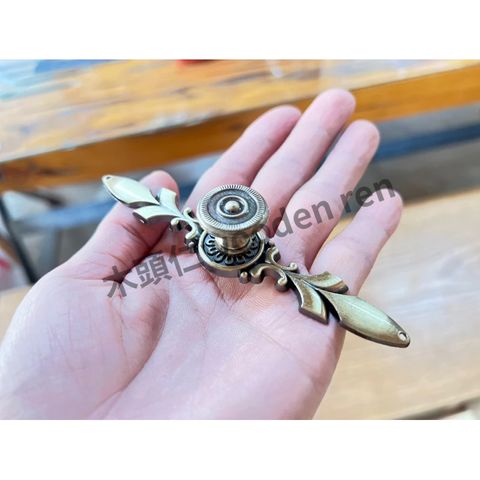 tw-11134211-7r98t-lqyriob6a3nsb0