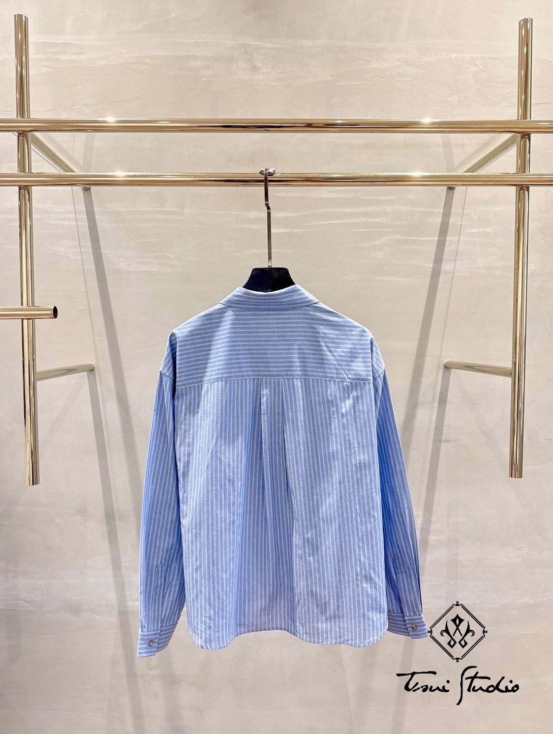 LINE_ALBUM_藍色條紋大口袋襯衫_260324_2