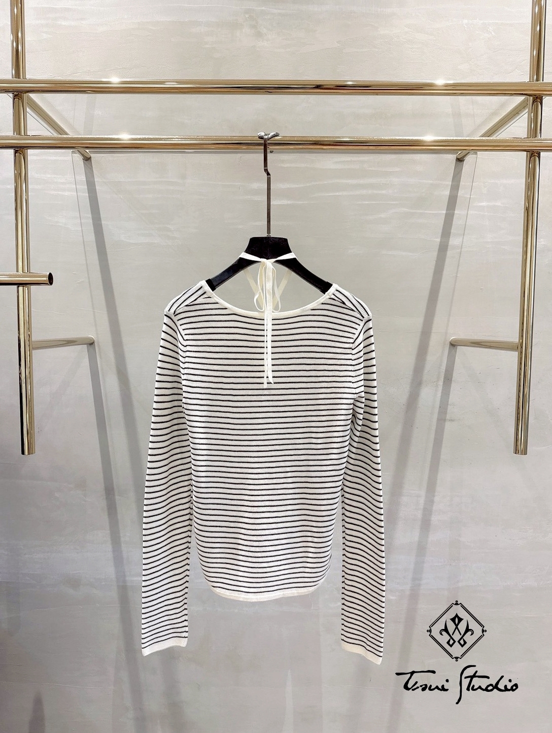 LINE_ALBUM_繞頸針織長袖黑白條紋上衣_260324_2