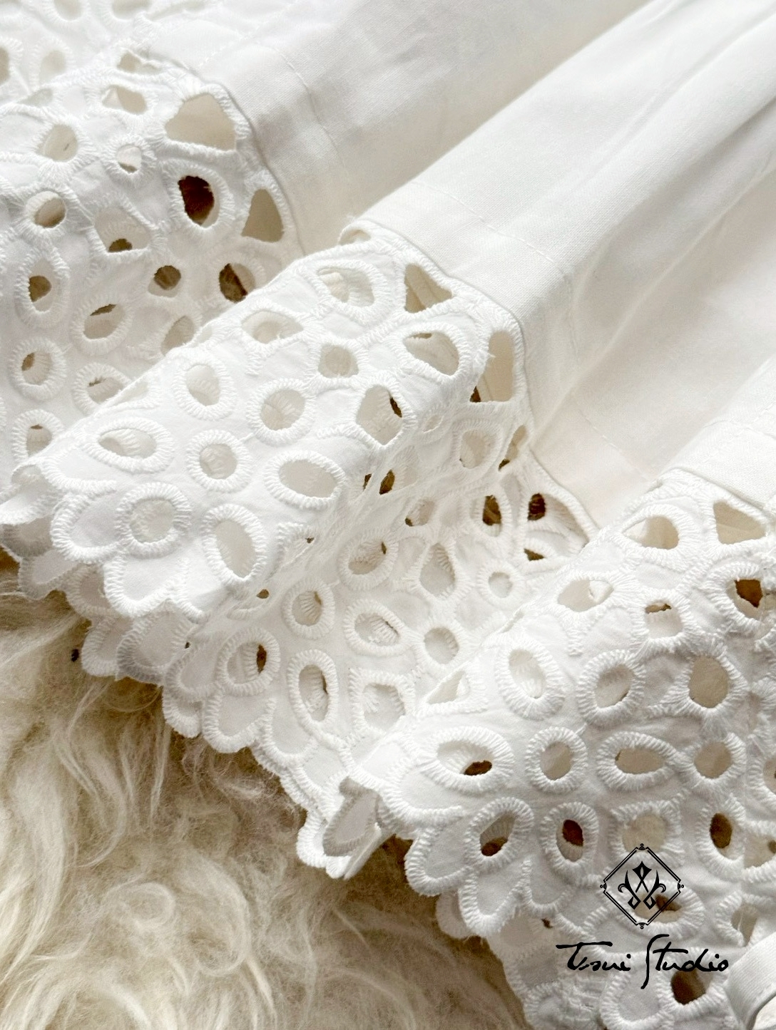 LINE_ALBUM_刺繡簍空方領側綁繩上衣_260331_12