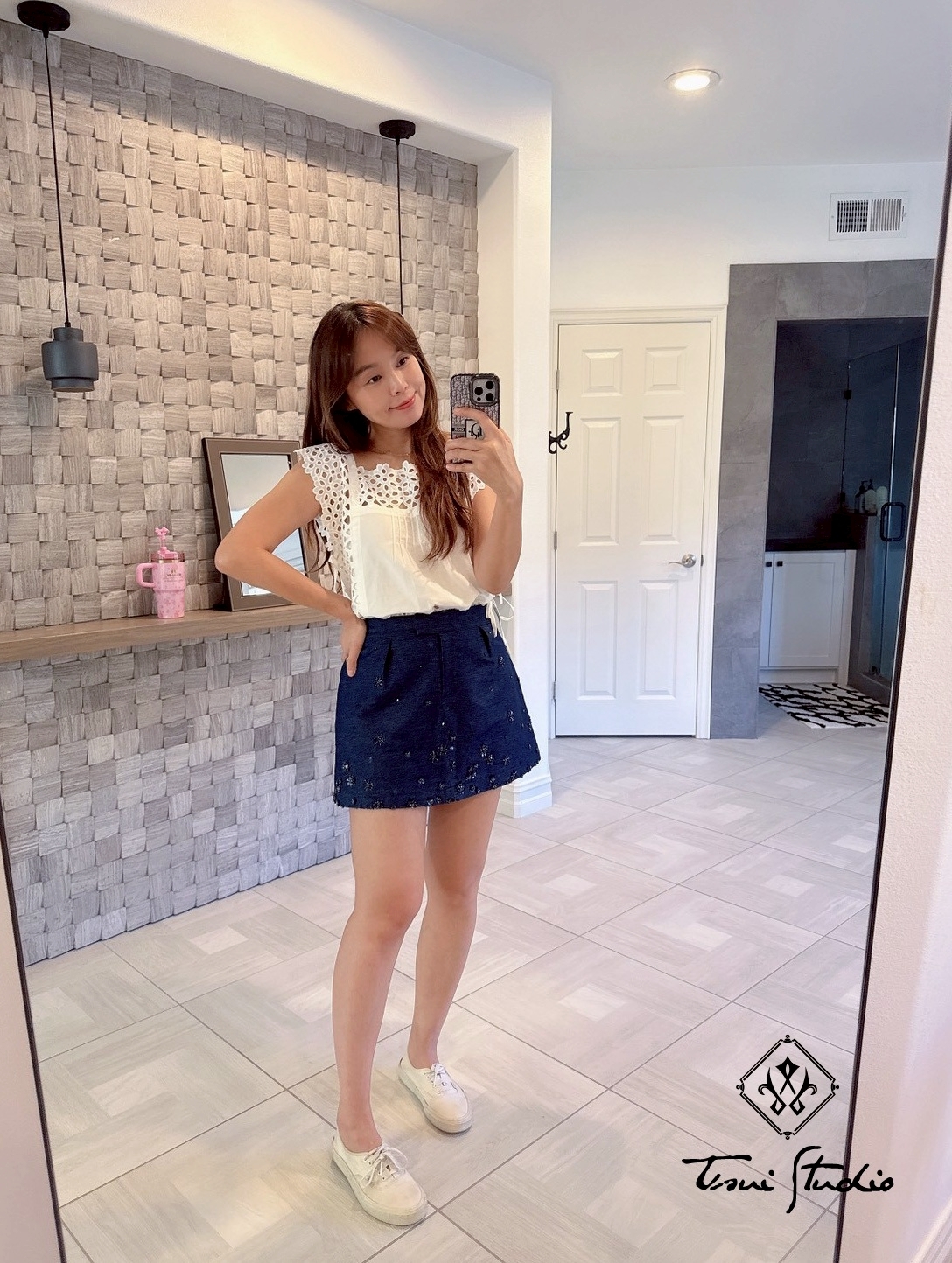 LINE_ALBUM_刺繡簍空方領側綁繩上衣_260331_8