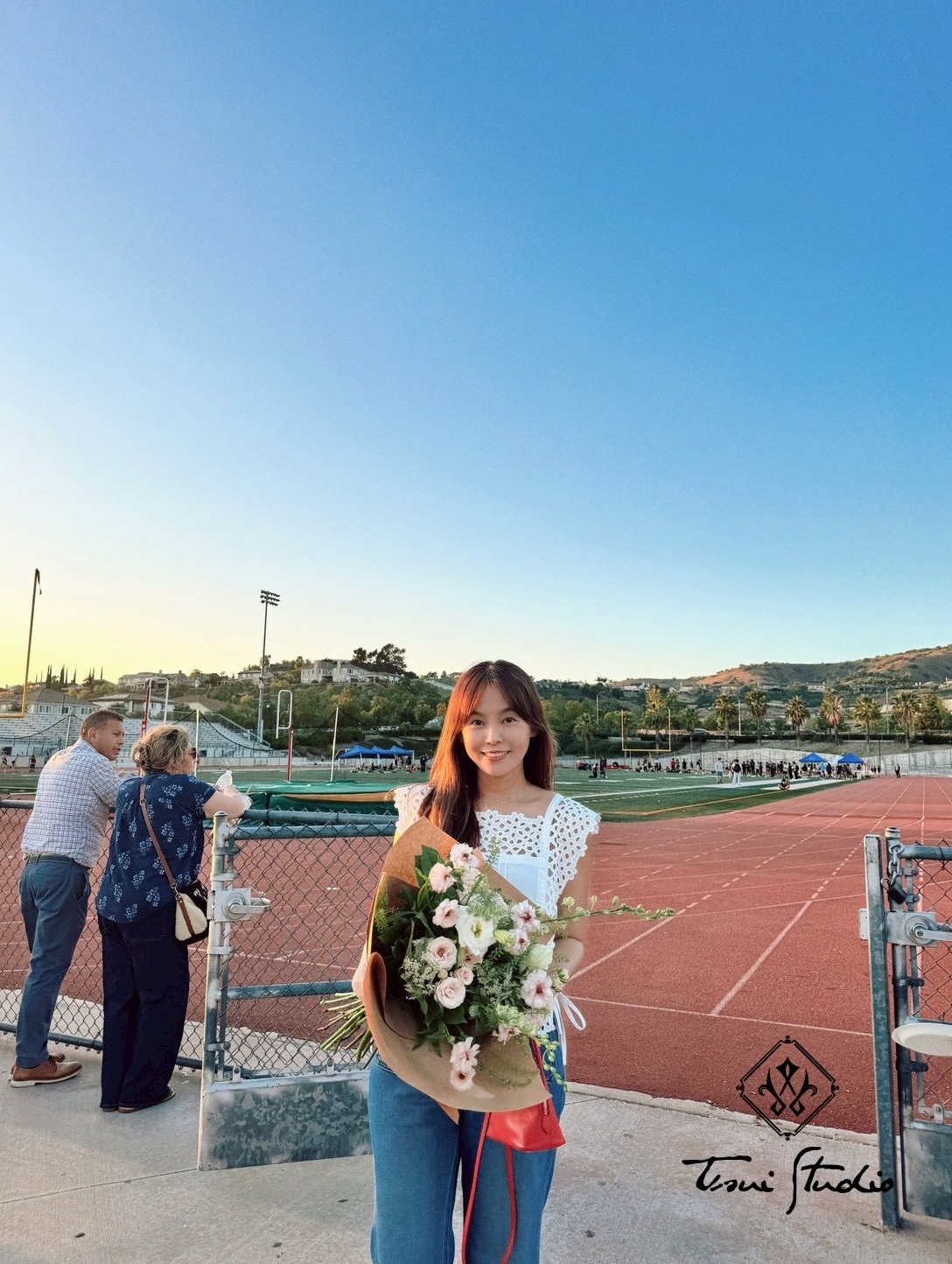 LINE_ALBUM_刺繡簍空方領側綁繩上衣_260331_18