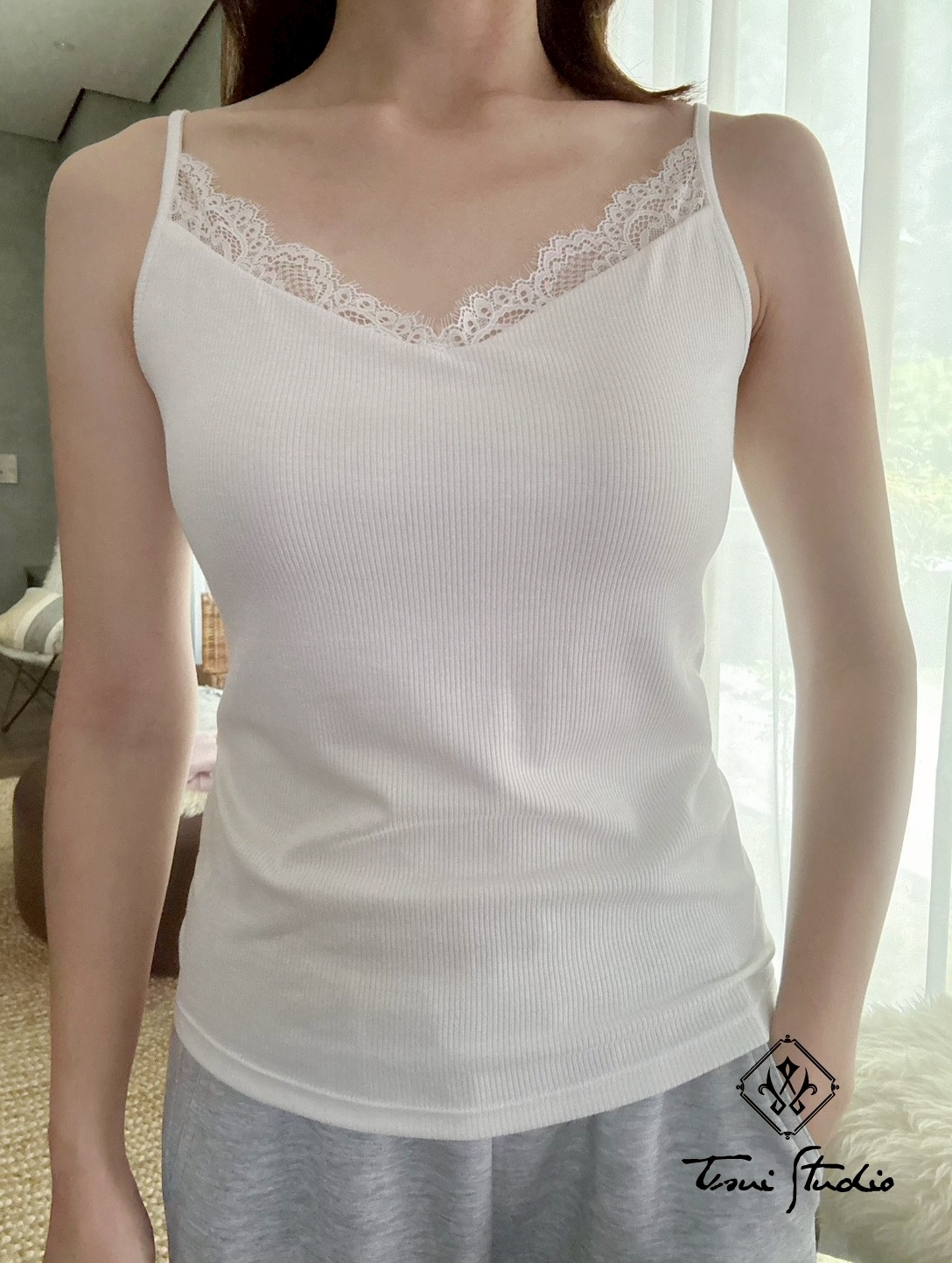 LINE_ALBUM_蕾絲細肩V領Bra Top_260414_9
