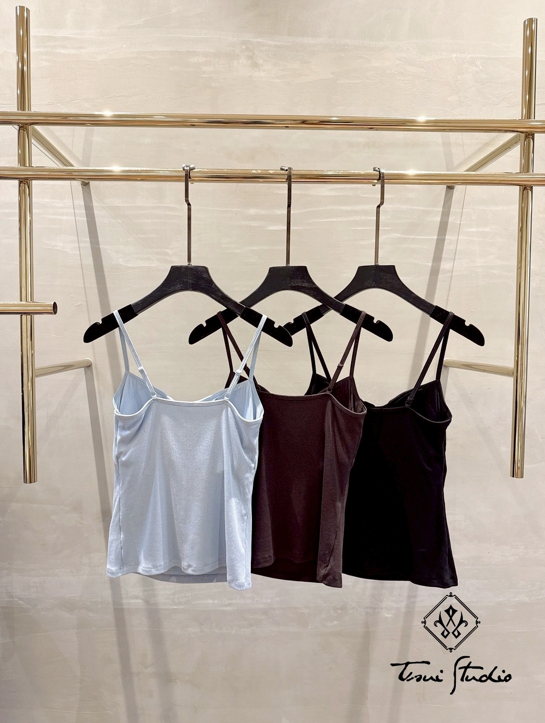 LINE_ALBUM_細肩桑蠶絲一字領Bra Top_260414_2