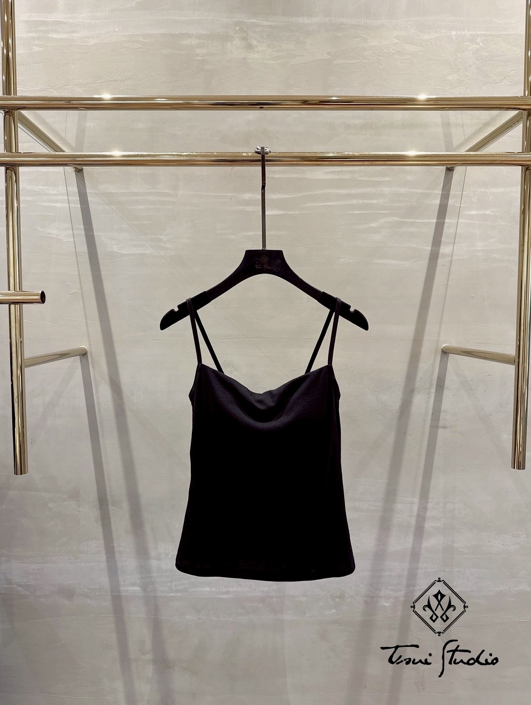 LINE_ALBUM_細肩桑蠶絲一字領Bra Top_260414_4