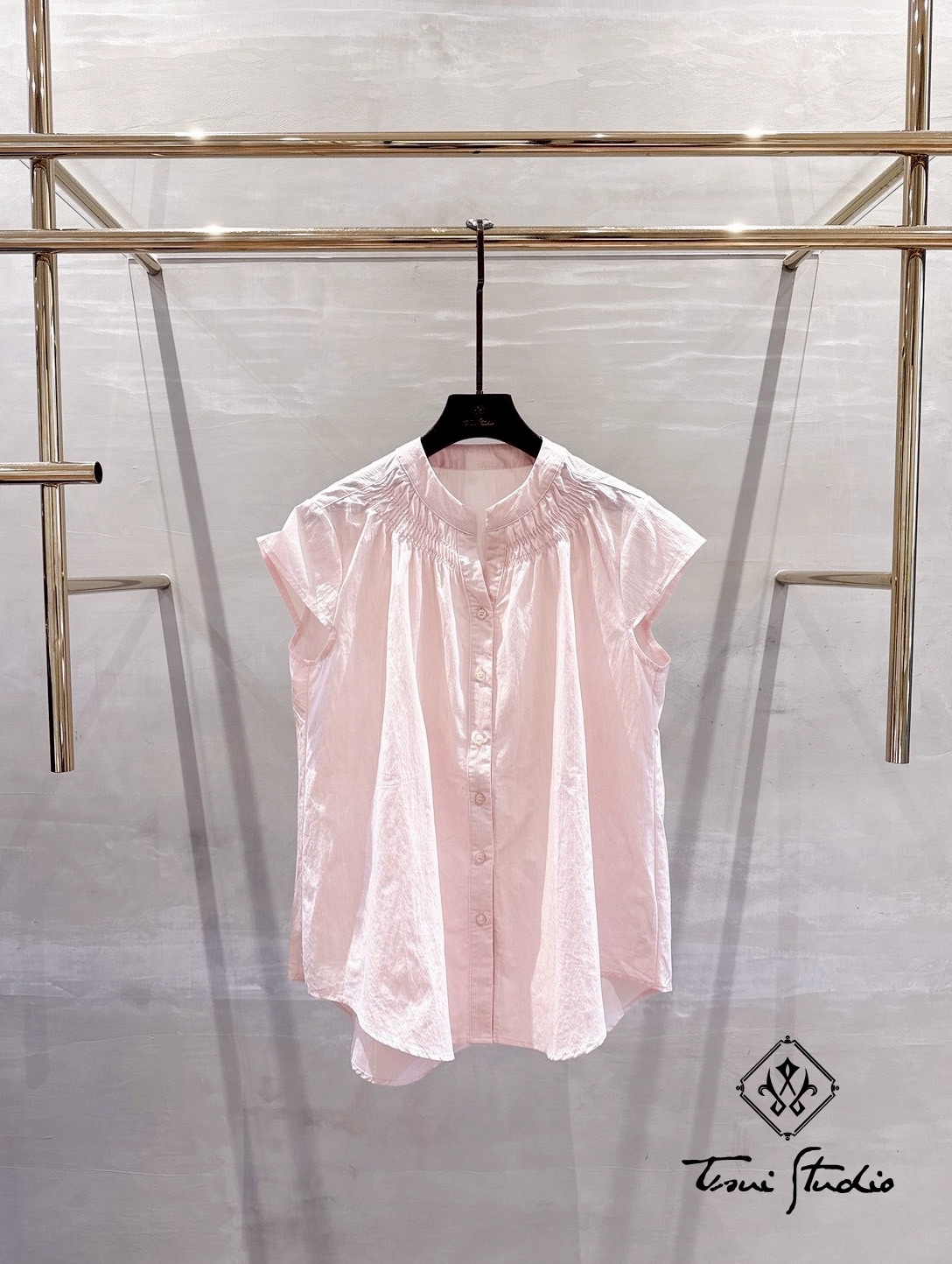 LINE_ALBUM_小飛袖壓褶襯衫上衣_260414_1