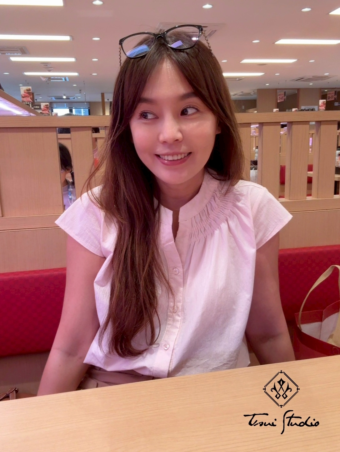 LINE_ALBUM_小飛袖壓褶襯衫上衣_260414_7