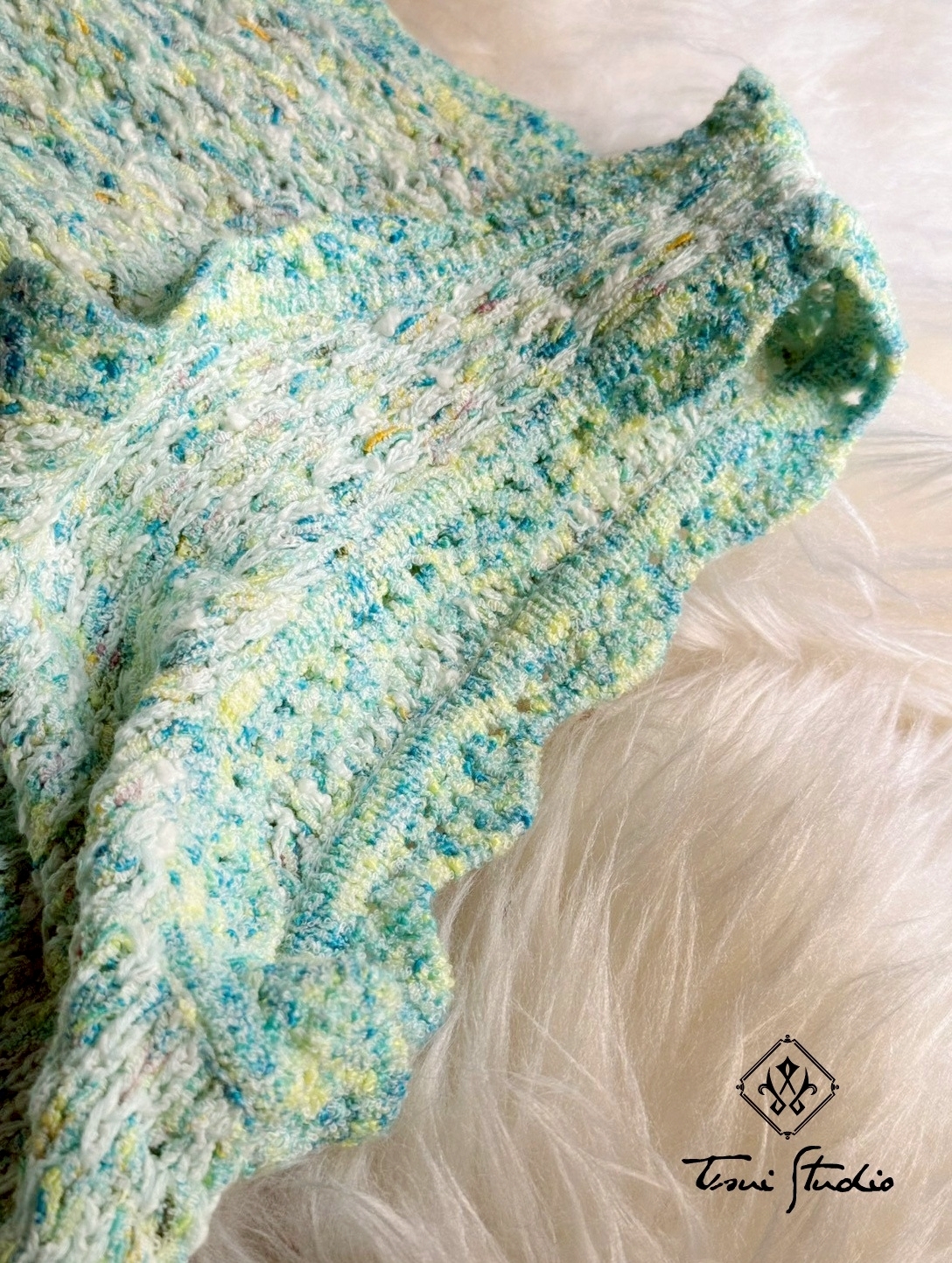 LINE_ALBUM_小香V領排釦針織無袖上衣_260421_4