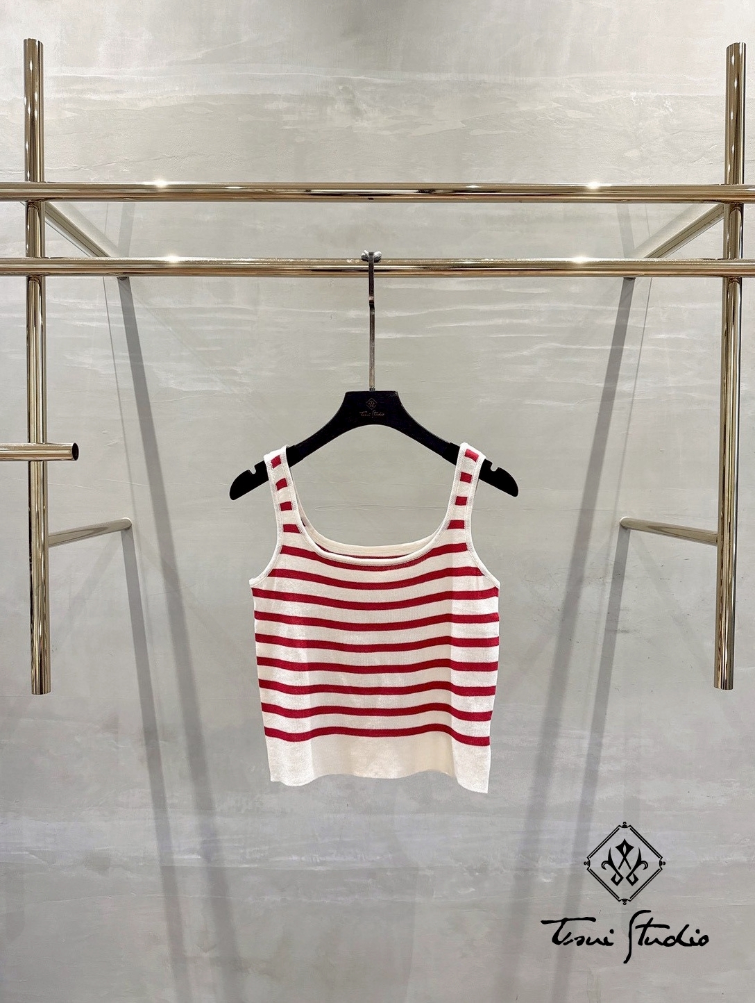 LINE_ALBUM_方領條紋針織無袖背心上衣_260421_1