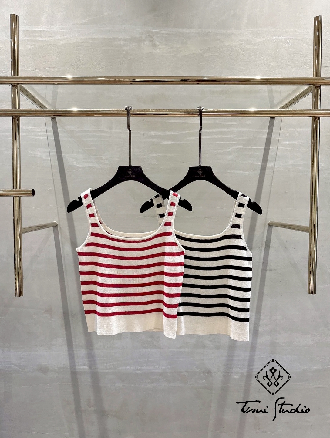 LINE_ALBUM_方領條紋針織無袖背心上衣_260421_7