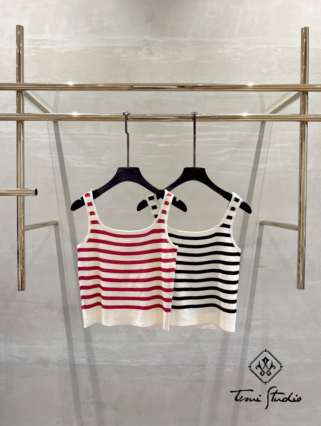 LINE_ALBUM_方領條紋針織無袖背心上衣_260421_8