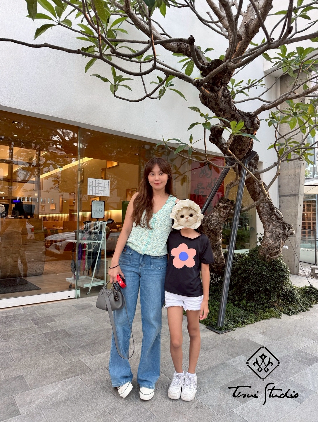 LINE_ALBUM_雙口袋編織裝飾腰帶牛仔直筒寬褲_260421_11