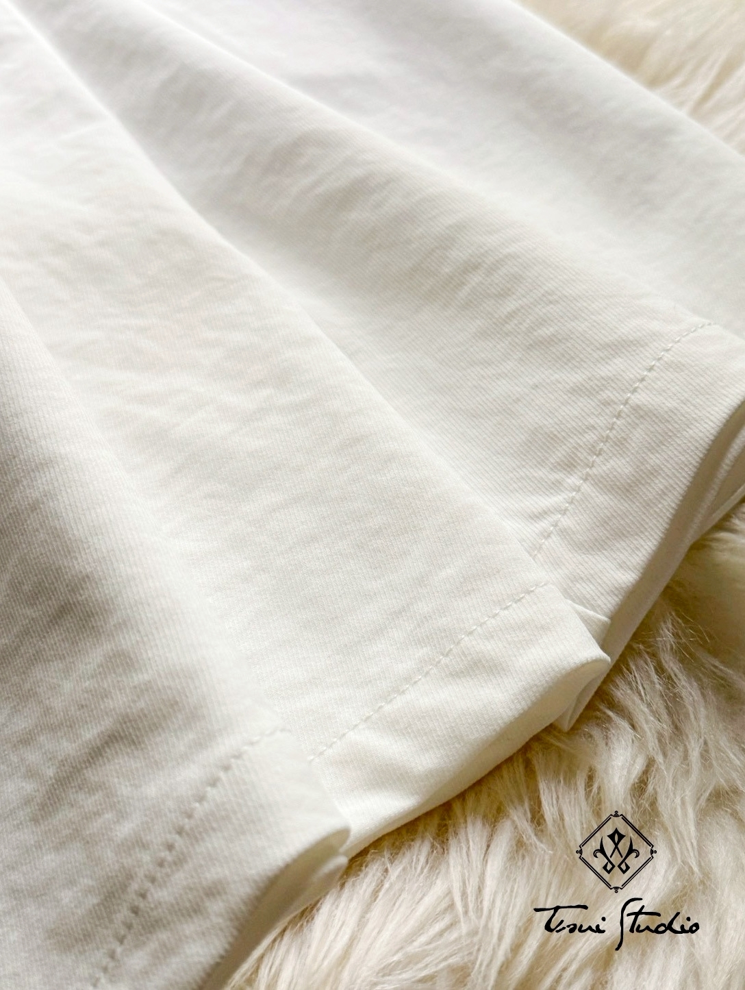 LINE_ALBUM_落地寬褲。白28(L)_260421_6