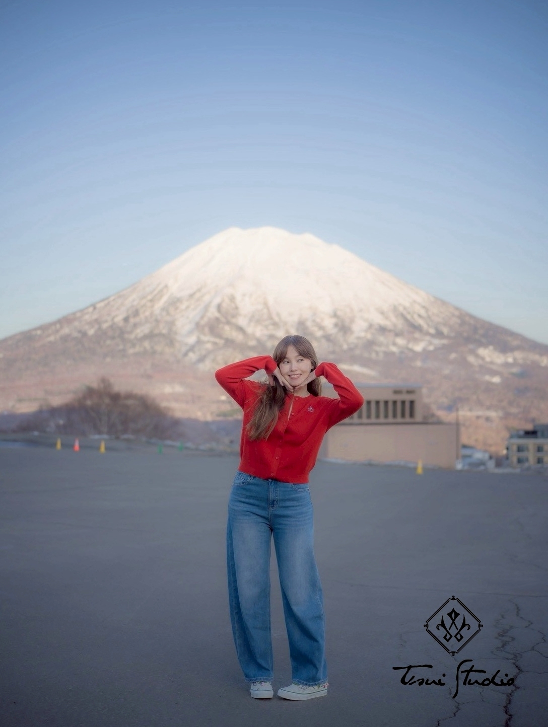 LINE_ALBUM_櫻桃刺繡針織排釦外套上衣_260421_11