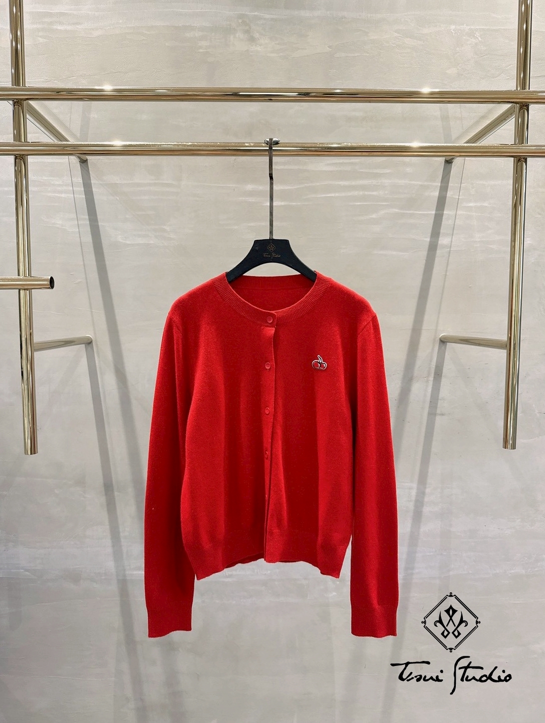 LINE_ALBUM_櫻桃刺繡針織排釦外套上衣_260421_1