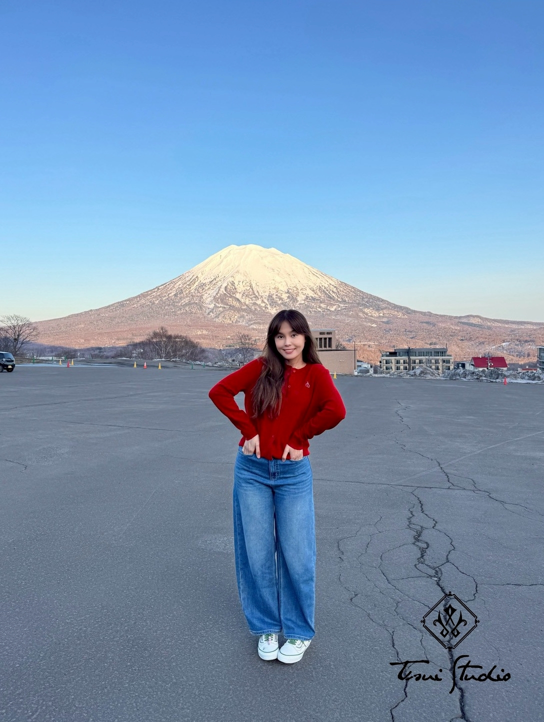 LINE_ALBUM_櫻桃刺繡針織排釦外套上衣_260421_9