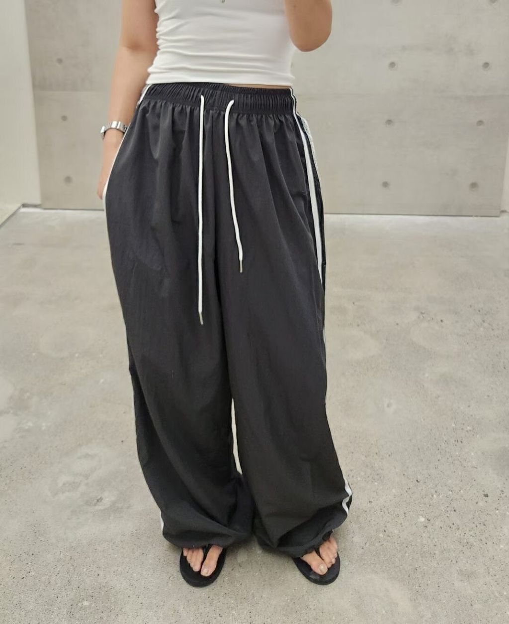 LINE_ALBUM_77 晚上7點 漢南洞小姐姐場 給他一個分類_260702_109