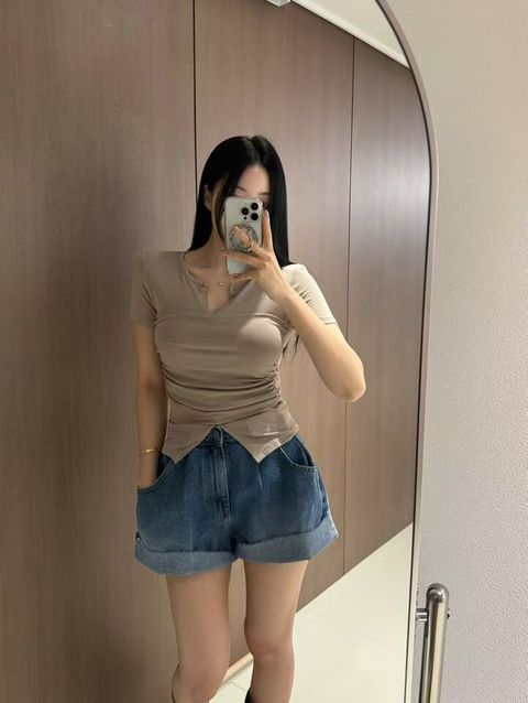 LINE_ALBUM_77 晚上7點 漢南洞小姐姐場 給他一個分類_260702_92