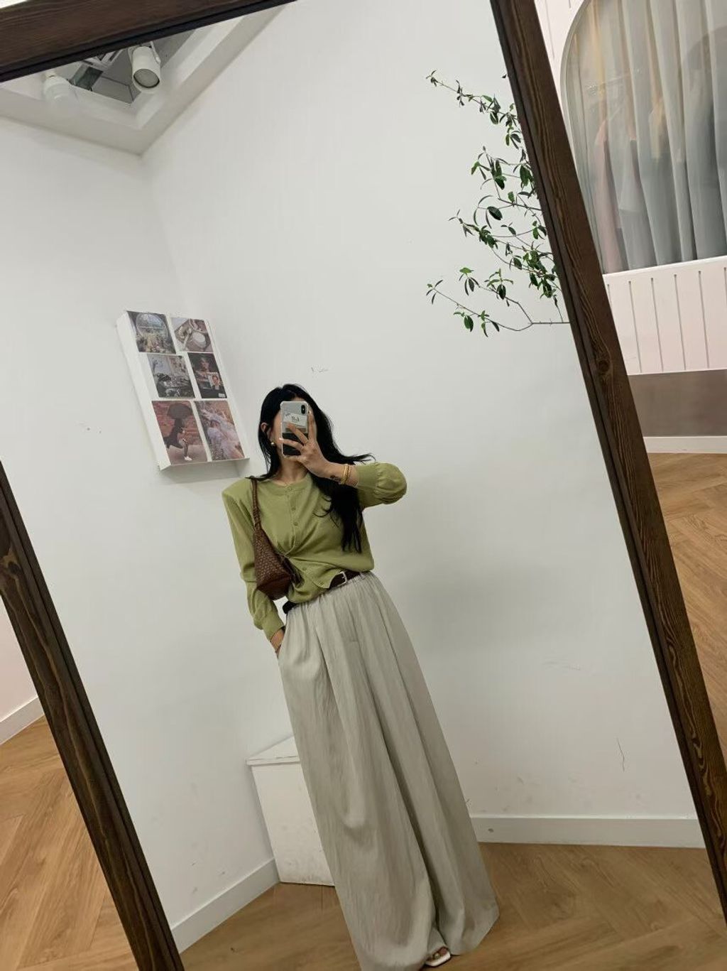 LINE_ALBUM_77 晚上7點 漢南洞小姐姐場 給他一個分類_260702_53