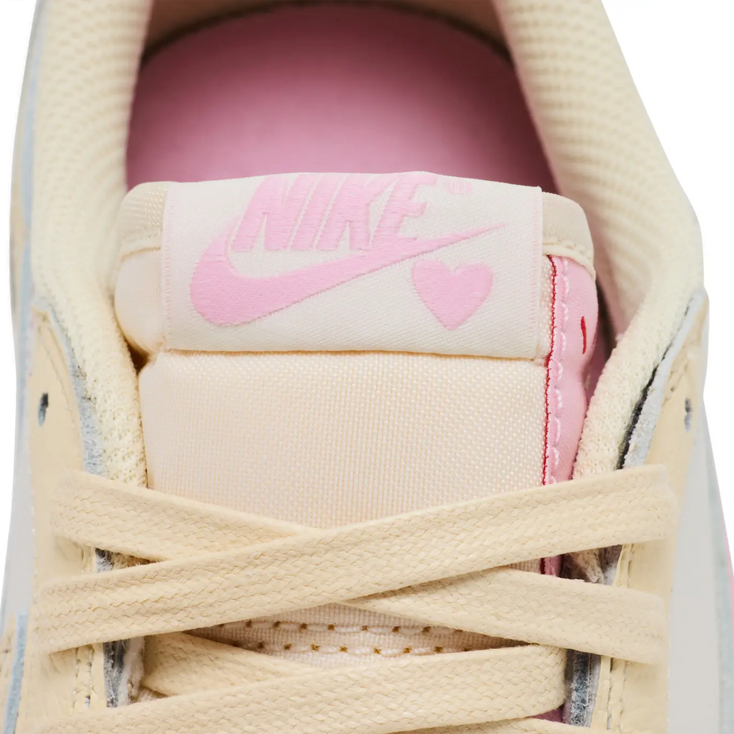 Jordan1RetroLowOGSPTravisScottShyPink-6