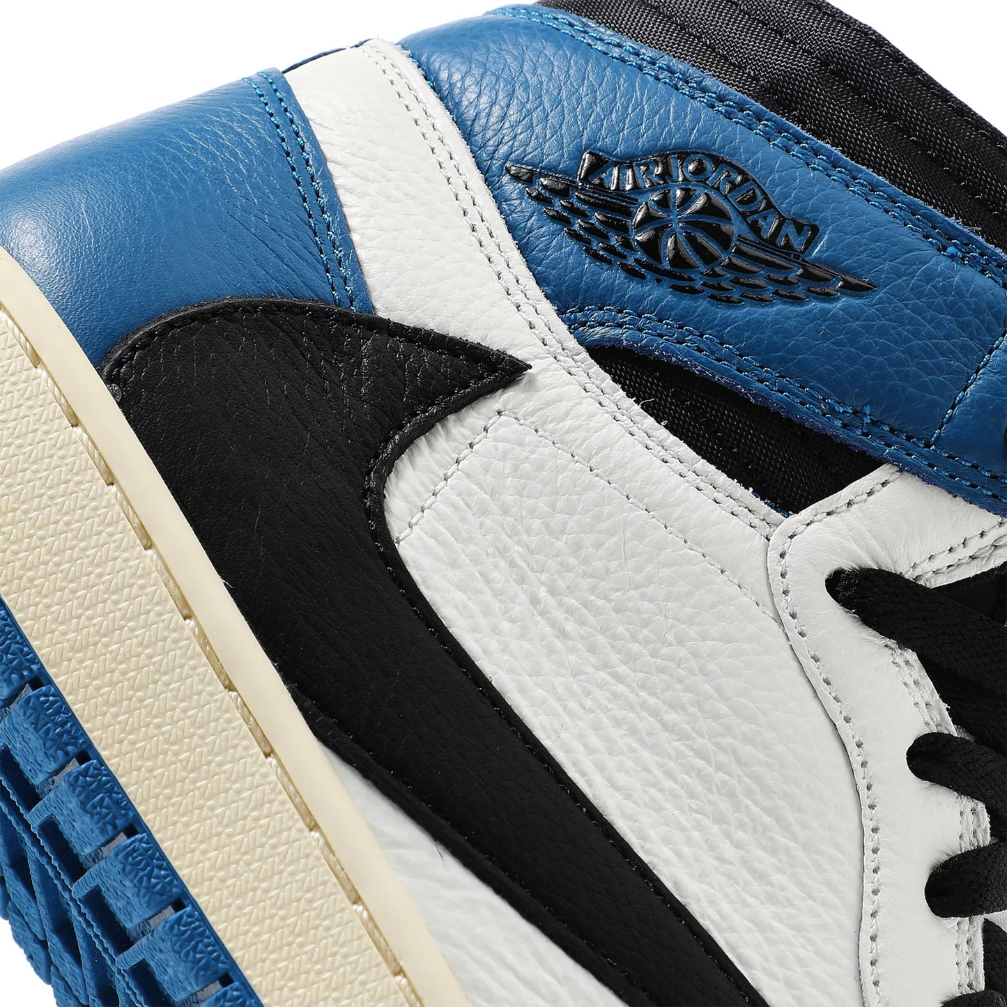 Jordan1RetroHighOGSPFragmentxTravisScott-5