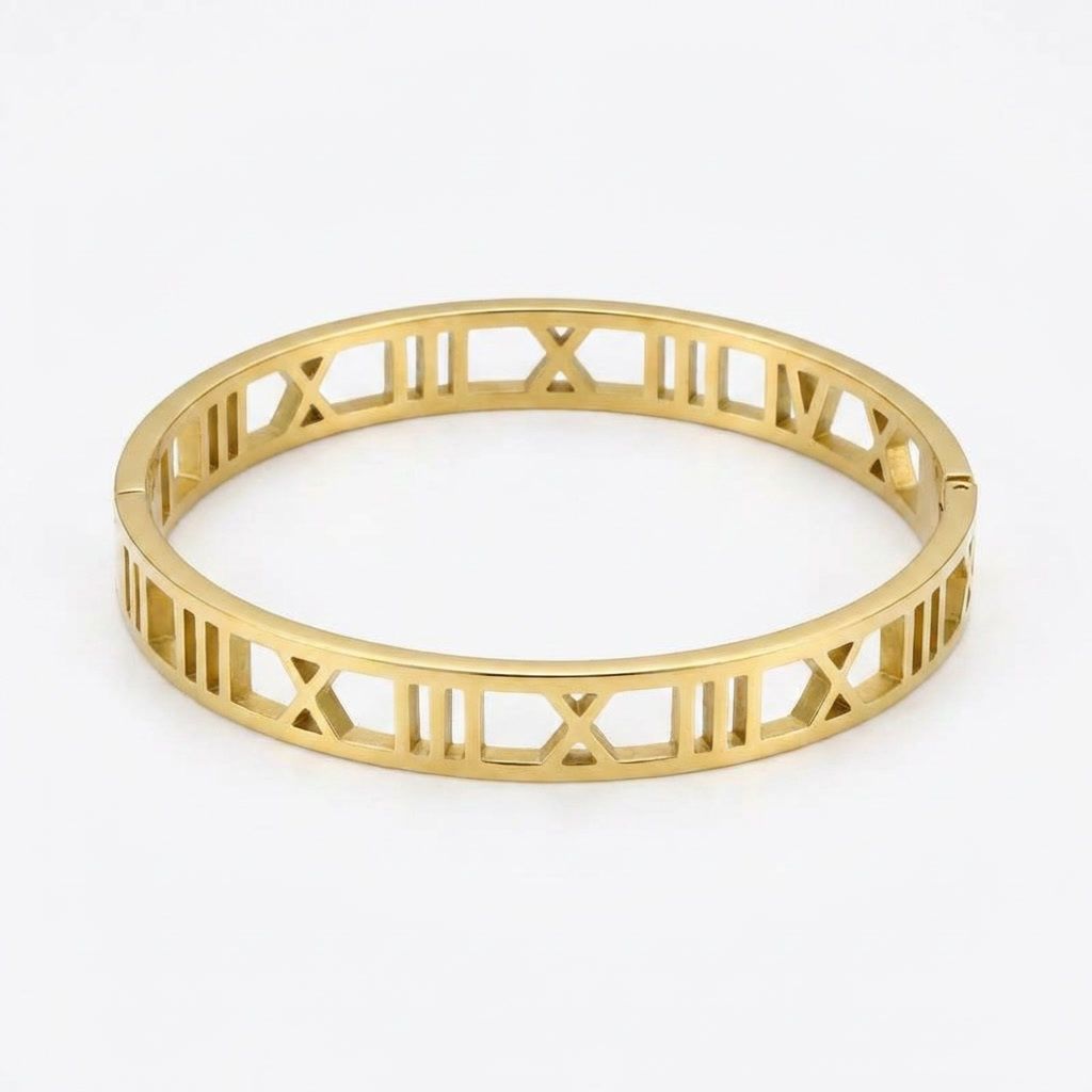 gemini-image-2_Second_Photo_close-up_product_only_Prompt_A_close-up_shot_of_the_gold_bracelet_w-0 (1)