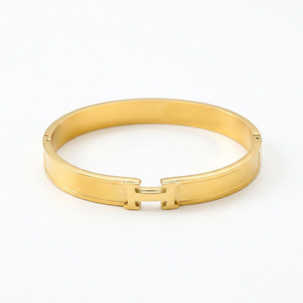 gemini-image-2_Second_Photo_close-up_product_only_Prompt_Close-up_shot_of_the_gold_bangle_place-0