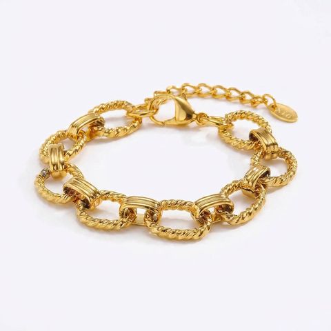 gemini-image-2_econd_Photo_close-up_product_only_Prompt_A_close-up_shot_of_the_gold_rope-link_b-0