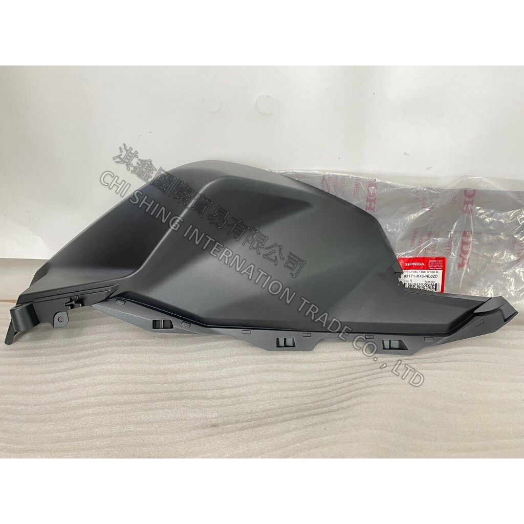 tw-11134207-7r98o-lrdvhd8aomaa75