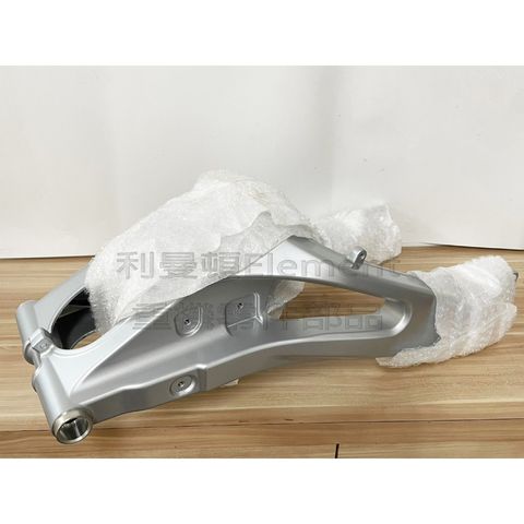 tw-11134207-7quky-liv9r4dh5lj630