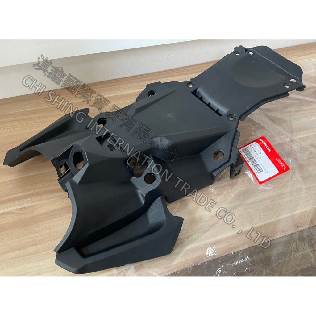 tw-11134207-7ras8-m5wm7637c13q03