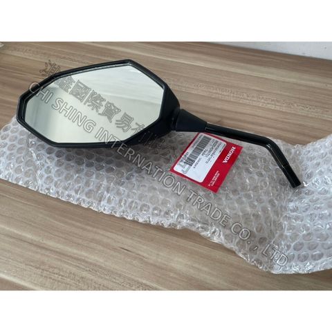 tw-11134207-7rasd-m5b8riagx8ye40