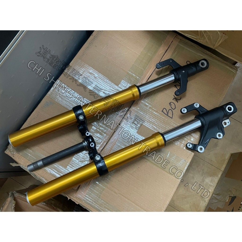 tw-11134207-7r990-luhdamka2uvf10