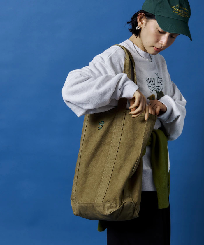 KHAKI 橄欖綠