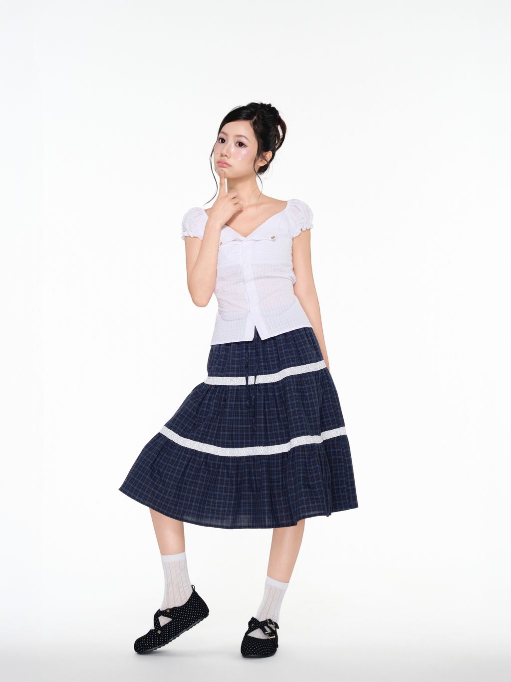 Audrey-Shirt-Ao-kieu-co-be-cuc-tim-buoc-no-lung-4