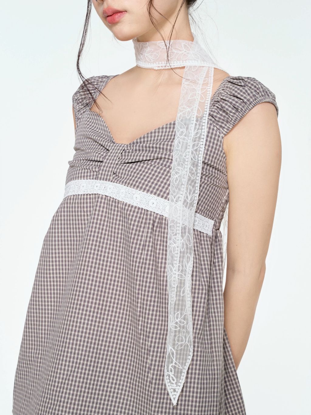 Doris-Shirt-Ao-kieu-ke-caro-vien-ren-Ke-Nau-S
