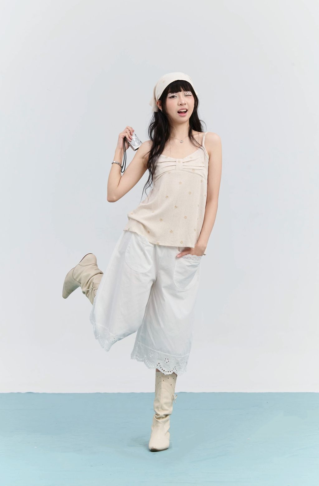 Ao-hai-day-linen-theu-hoa-kem-khan-turnban-HINA-TOP-TKA501