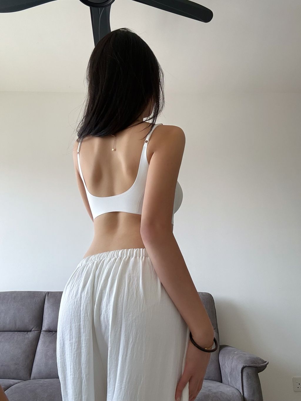 (白)大U无痕美背bratop 4