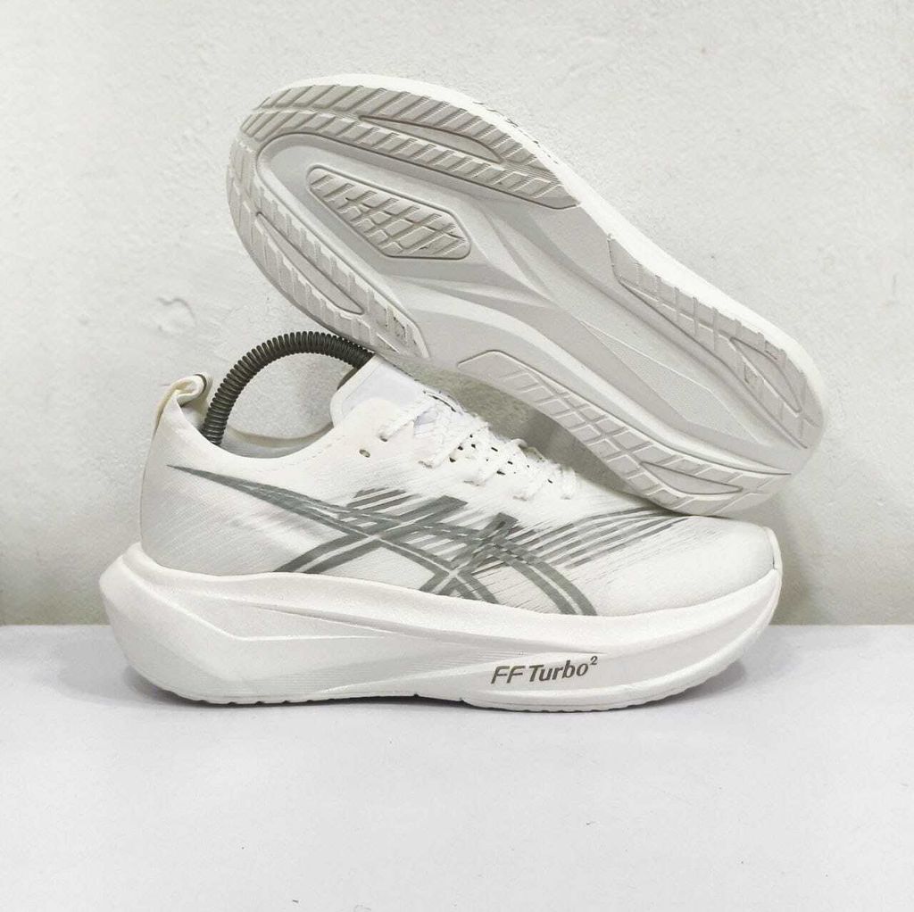 MEGABLAST ALL WHITE