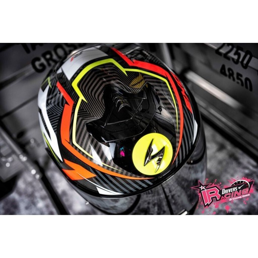 tw-11134201-7rbk0-m6o20g8eo18f52