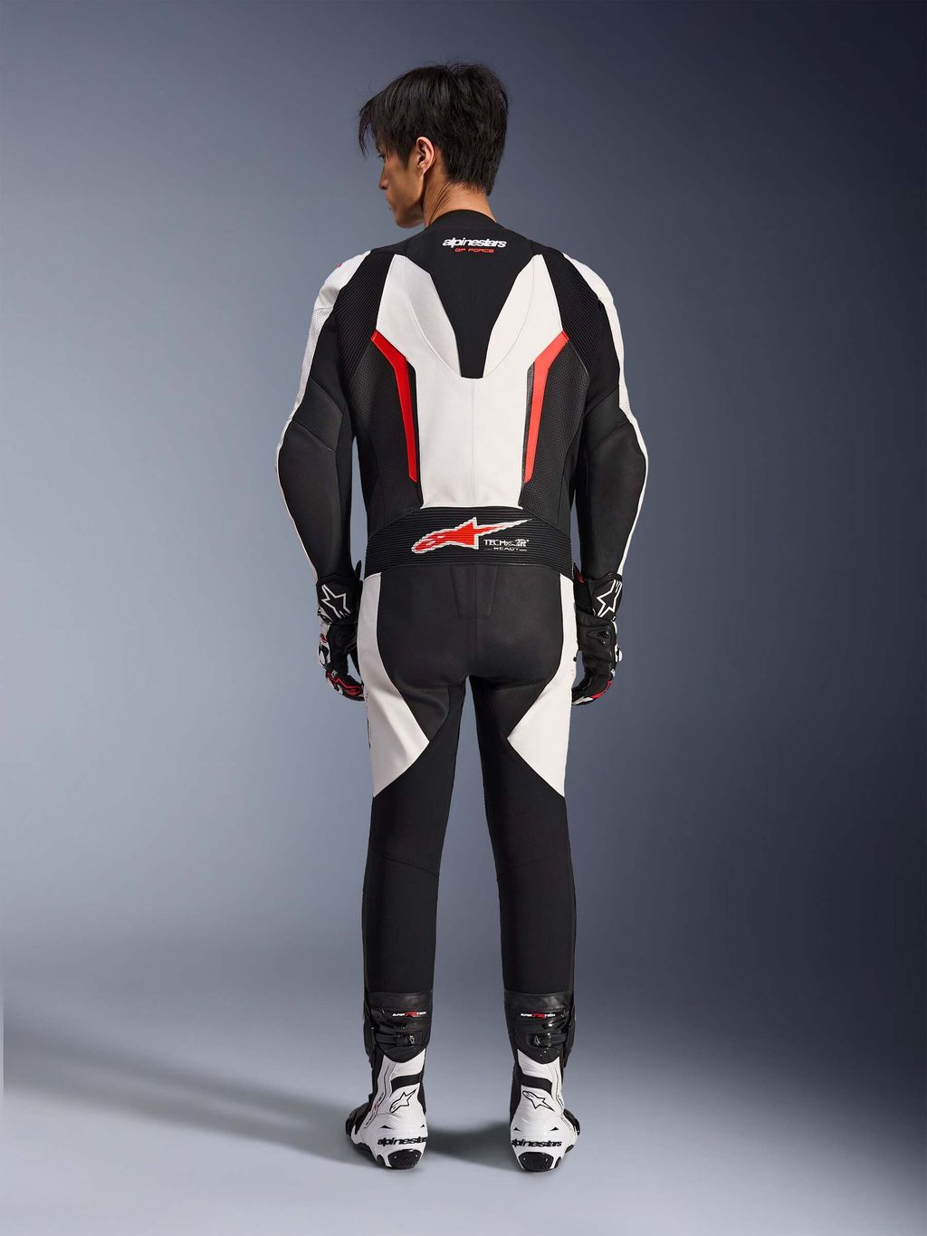 3150526_233_GP_FORCE_V2_LEATHER_SUIT_1_PC_BA_071a8b30-e52d-4579-b20a-8f4f664f9ae0