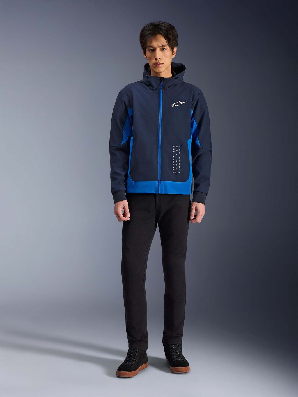4202624_7296_RADIUM_TECH_HOODIE_FR_3b252213-58bb-482e-a22a-6010a31cf0e9