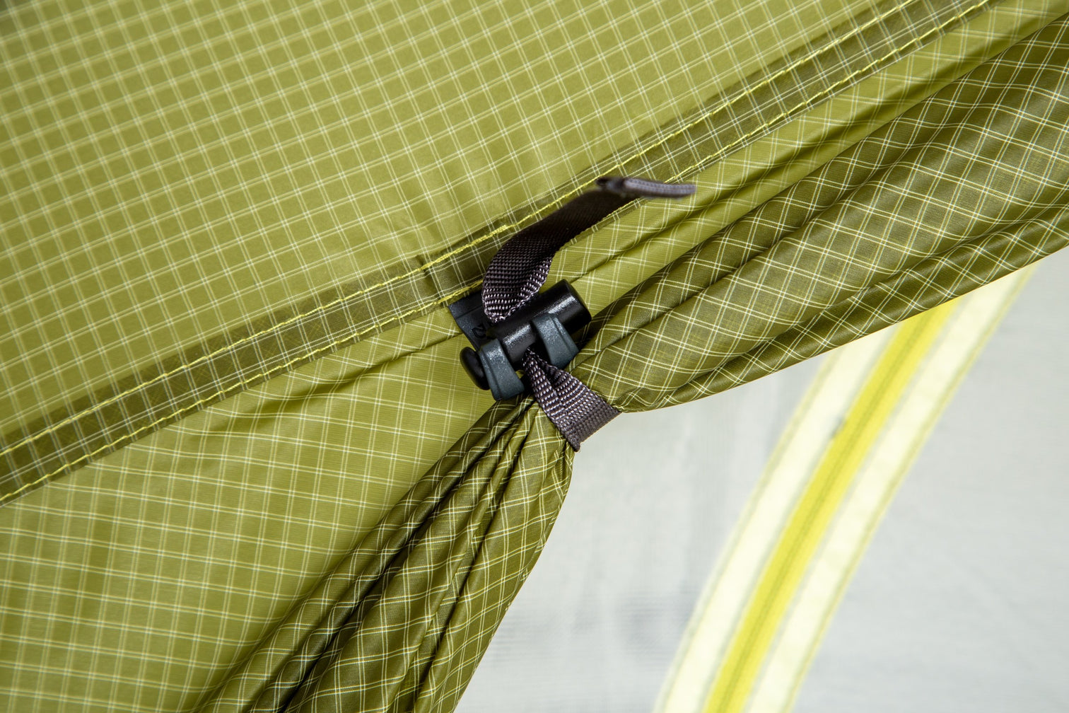 F02_DragonflyOSMO_S26_SeriesDetails_DoorTieBack_1512x